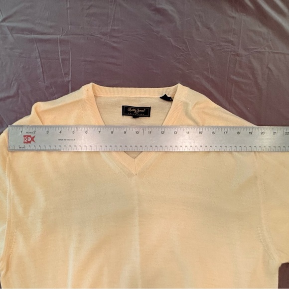 Bobby Jones 100% Merino Wool Yellow V-Neck Golf Sweater Size Large MSRP $225 - Picture 7 of 10
